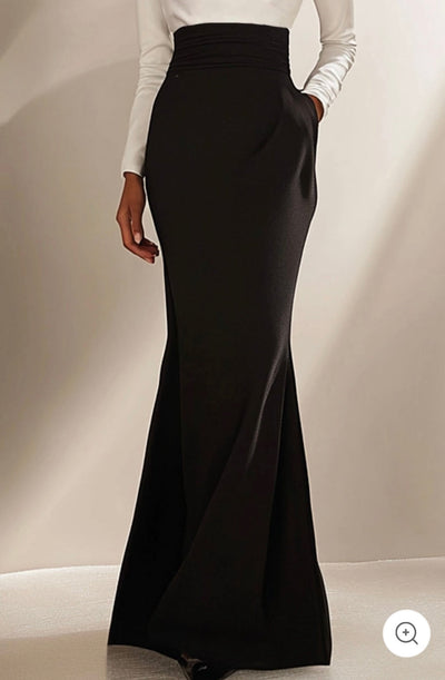 Ivona – Two-Tone Sculpted Elegance Gown